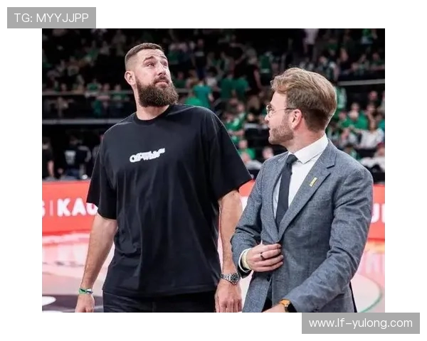 约基奇靠瓦兰肩膀合影娇羞捂脸引热议网友调侃要亲他吗 约基奇靠瓦兰肩膀合影娇羞捂脸引热议网友调侃要亲他吗
